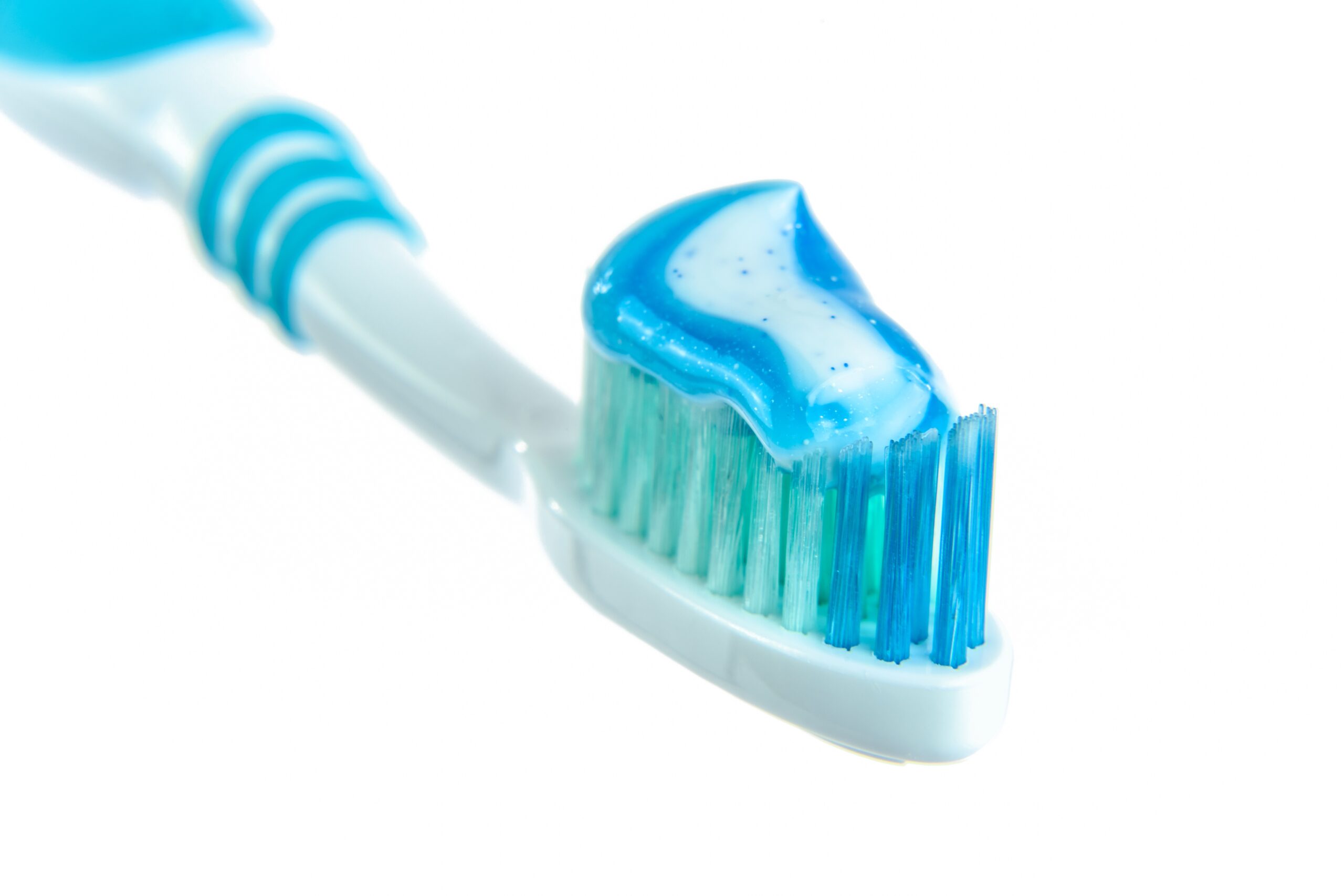 Unexpected Ways to Use Toothpaste | Dentist Sioux City